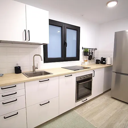 Sun Apartment *